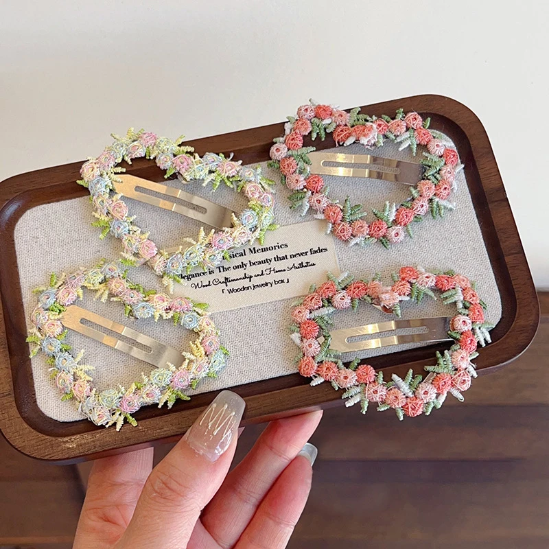 Набор из 2 заколок для волос в форме сердца с вышивкой цветами для девочек, милые заколки-зажимы для принцесс, детские аксессуары для волос
Набор из 2 заколок для волос в форме сердца с вышивкой цветами для девочек, милые заколки-зажимы для принцесс, детские аксессуары для волос