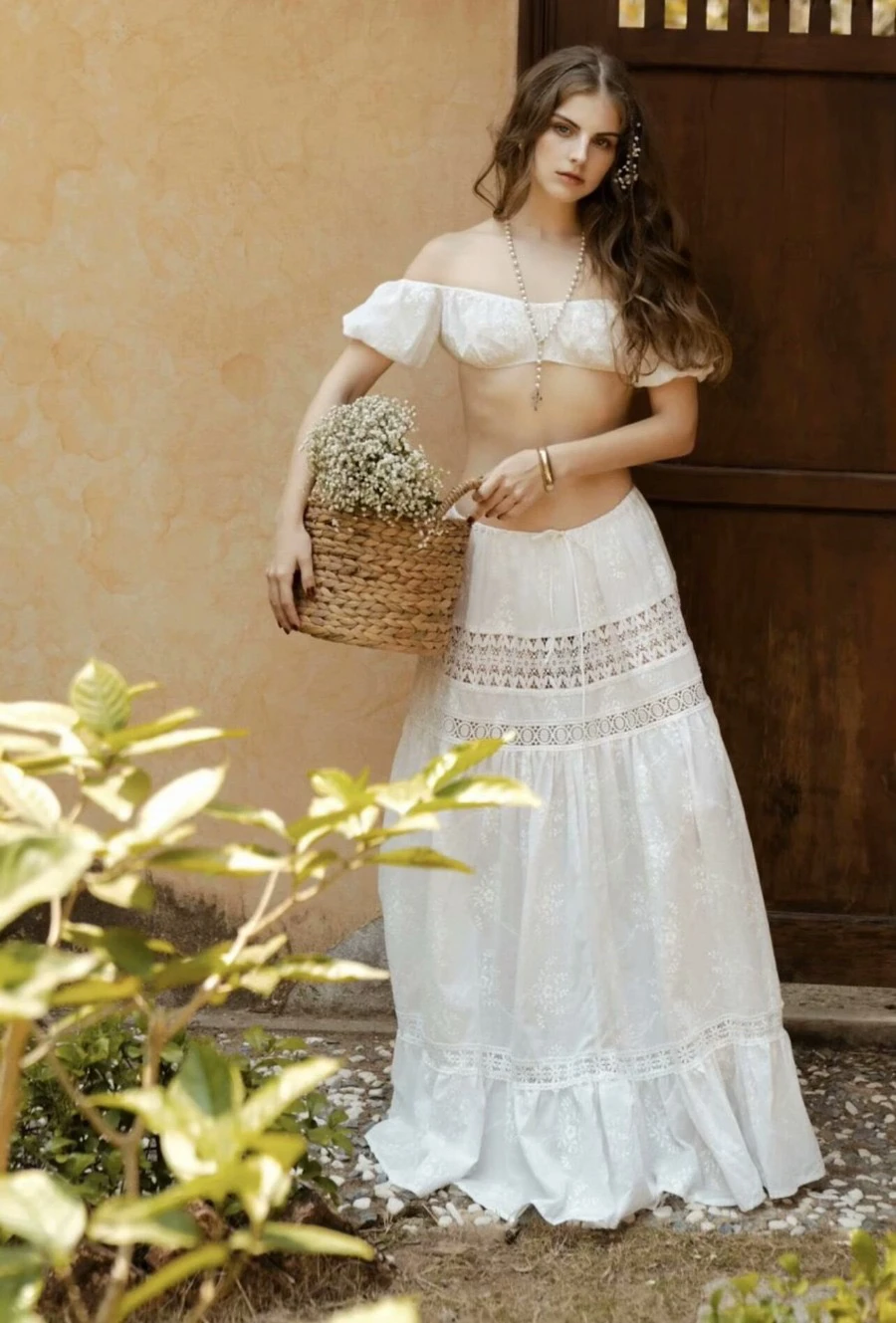 Summer New Lace Halter A-Line Skirt Long Dress Set Women's Fashionable Vacation Style Short Length Polyester Fabric
Summer New Lace Halter A-Line Skirt Long Dress Set Women's Fashionable Vacation Style Short Length Polyester Fabric