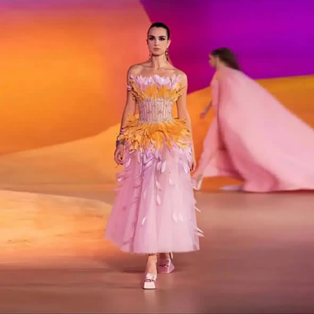 2023 Strapless Evening Gowns High Customized GeorgesHobeika Sequined Beaded Colorful Feathers Tulle Sexy Party Dresses For Women
2023 Strapless Evening Gowns High Customized GeorgesHobeika Sequined Beaded Colorful Feathers Tulle Sexy Party Dresses For Women