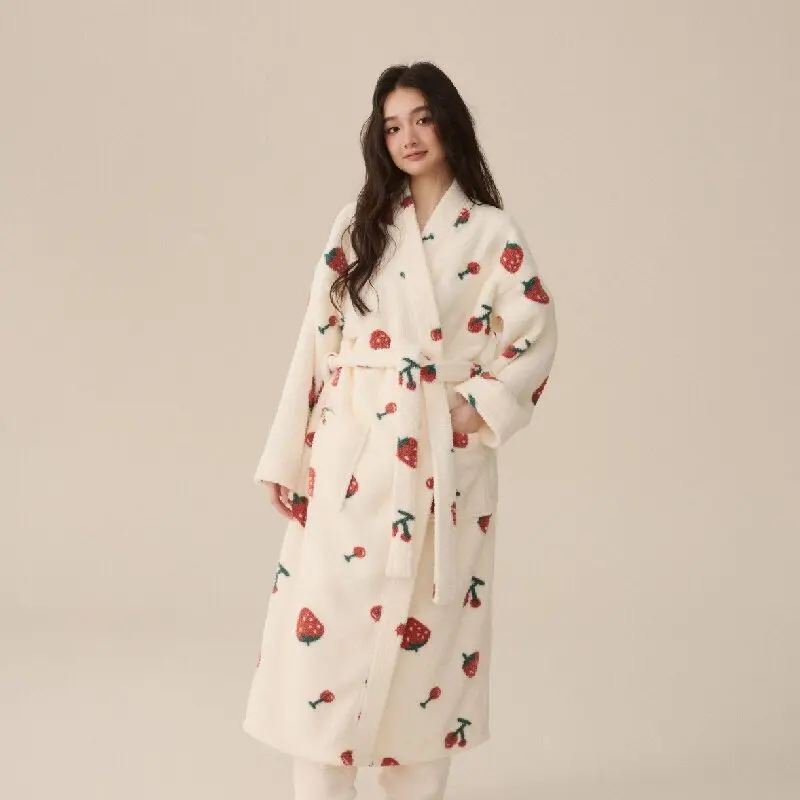 Women's Bathrobe Pajama Set Autumn/Winter Warm Pajama Strawberry Printed Robe Women's Home Clothes
Women's Bathrobe Pajama Set Autumn/Winter Warm Pajama Strawberry Printed Robe Women's Home Clothes