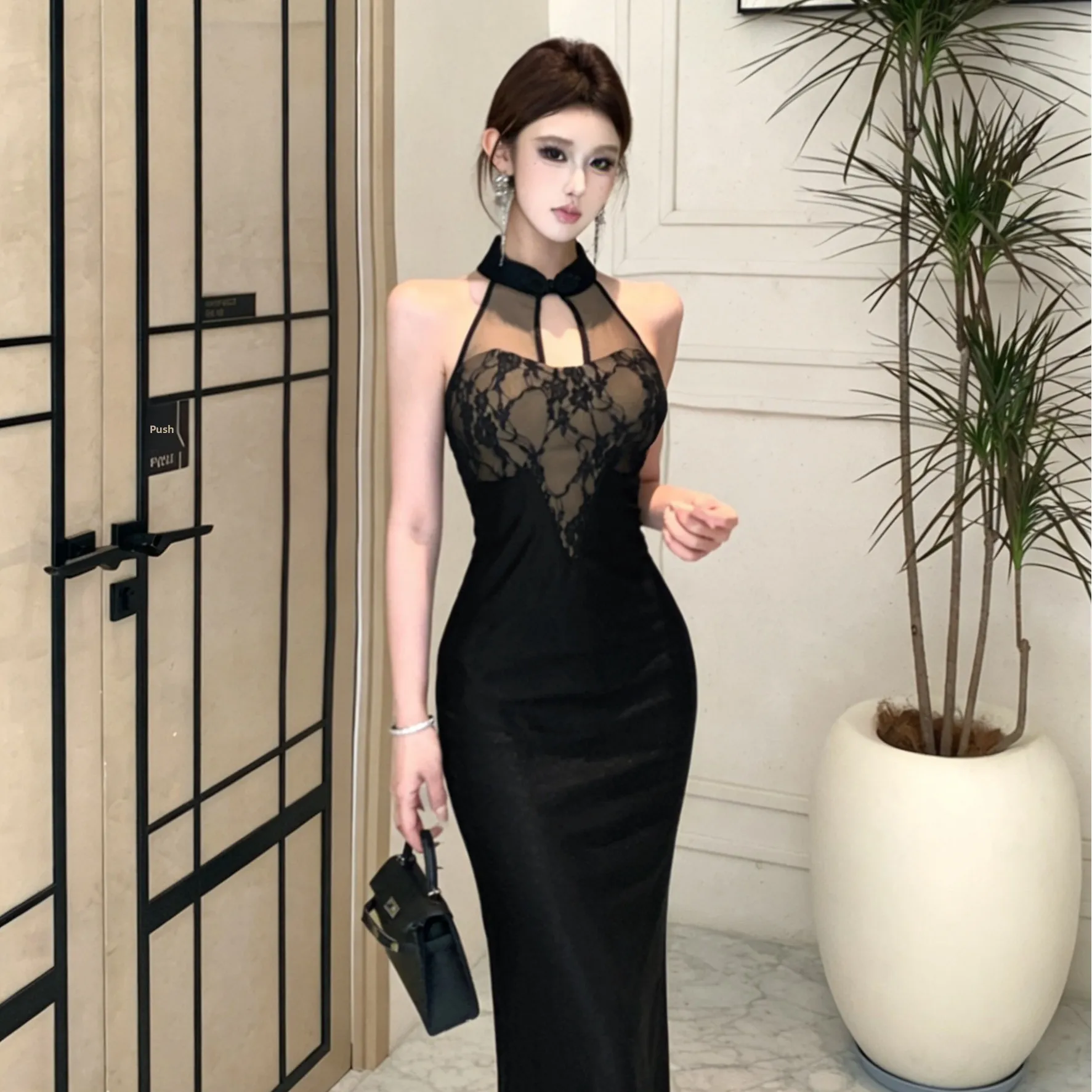 Elegant Lace Trim Bodycon Dress Women's Summer New Style Sexy Waist Cinched Tight Fit Netting Splice Dress Ladies' Frock
Elegant Lace Trim Bodycon Dress Women's Summer New Style Sexy Waist Cinched Tight Fit Netting Splice Dress Ladies' Frock