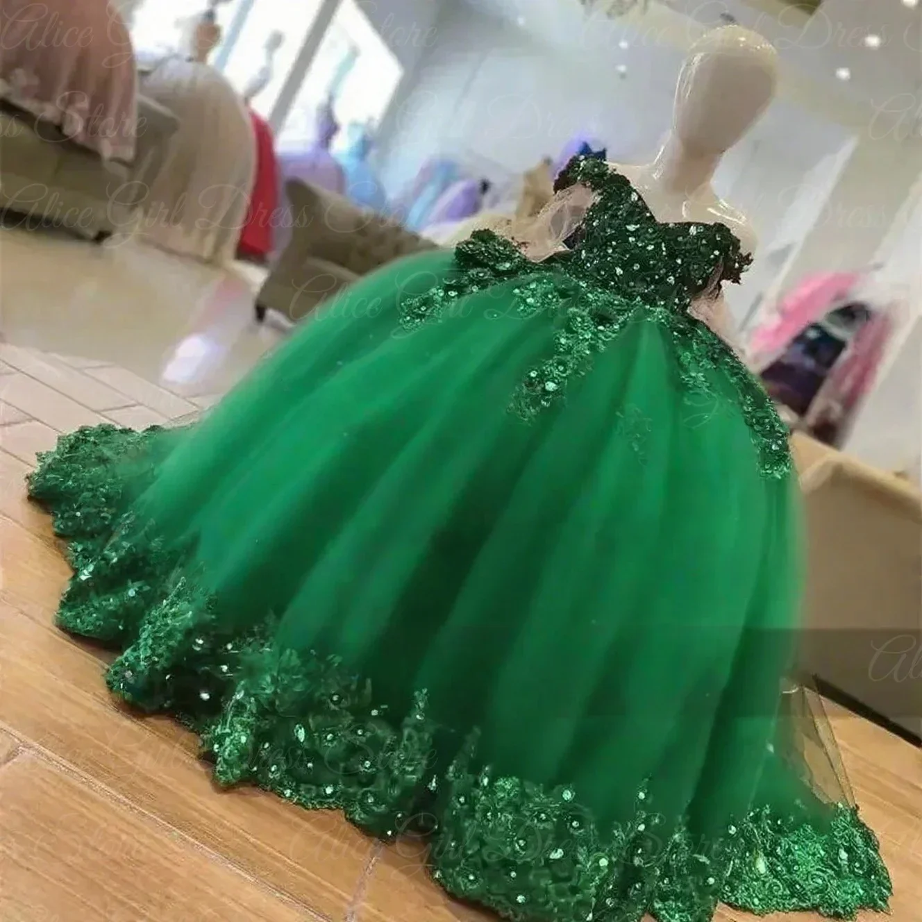 Custom Red Off Shoulder Sequin Lace Flower Girl Dress First Christmas Dress Wedding Party Gown for Girls فساتين اطفال
Custom Red Off Shoulder Sequin Lace Flower Girl Dress First Christmas Dress Wedding Party Gown for Girls فساتين اطفال
