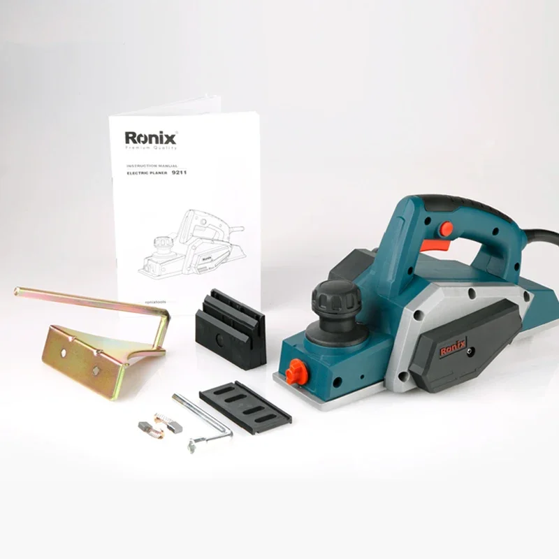 Двигатель Ronix 9211 из чистой меди, обеспечивающий превосходную мощность, вращающийся на 16500 от порезов на минуты. Высококачественный строгальный станок толщины.
Двигатель Ronix 9211 из чистой меди, обеспечивающий превосходную мощность, вращающийся на 16500 от порезов на минуты. Высококачественный строгальный станок толщины.