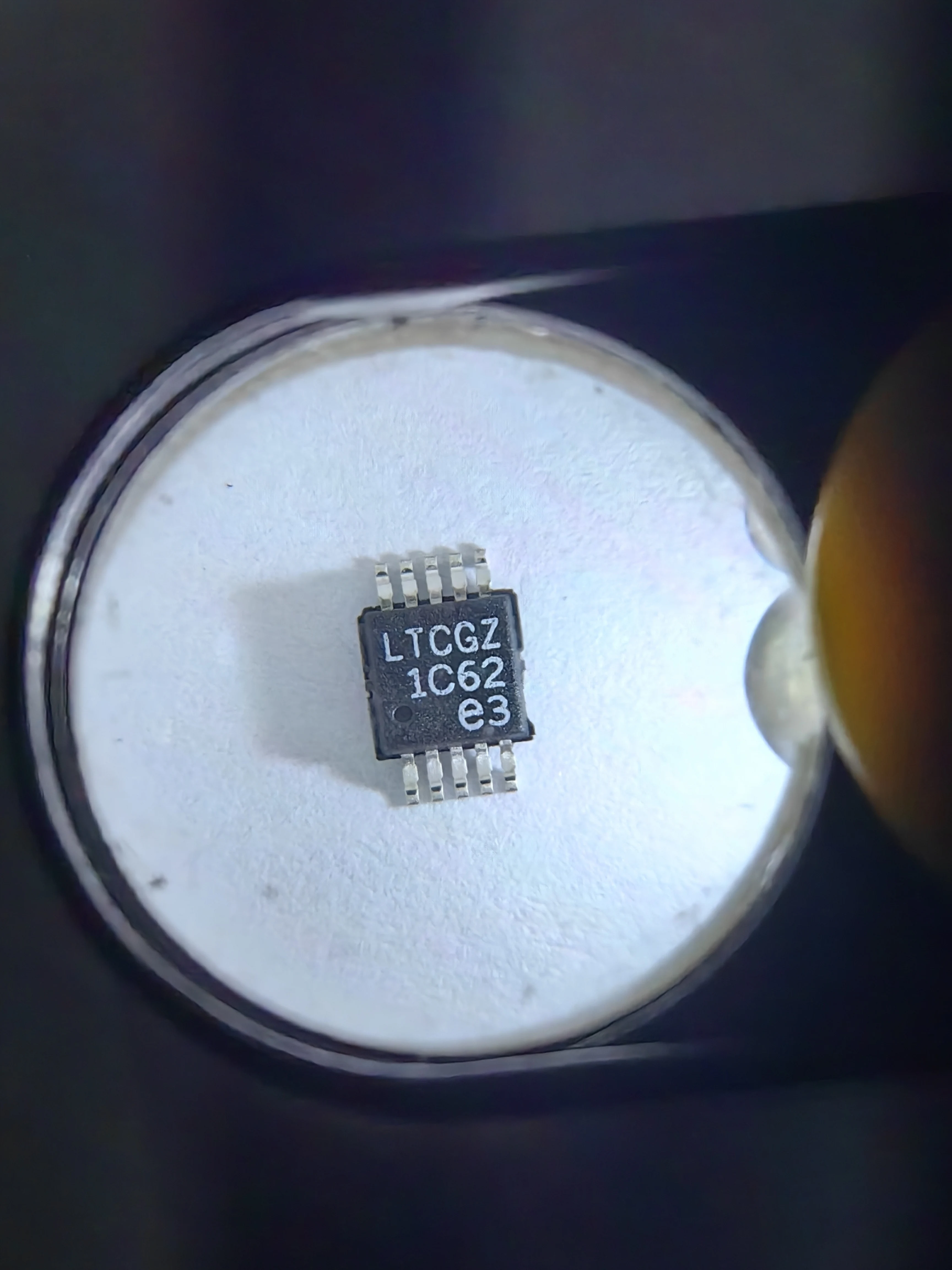 LTC3824 LTC3824EMSE LTC3824MPMSE - High Voltage Step-Down Controller With 40uA Quiescent Current
LTC3824 LTC3824EMSE LTC3824MPMSE - High Voltage Step-Down Controller With 40uA Quiescent Current