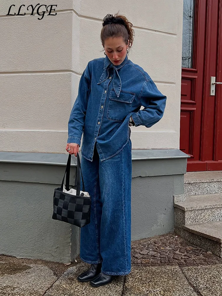 Street Denim Jacket Jeans Sets Women Bow Lace Up Lapel Single Breasted Coats Wide Leg Pants 2025 Spring Lady Vintage Outfits
Street Denim Jacket Jeans Sets Women Bow Lace Up Lapel Single Breasted Coats Wide Leg Pants 2025 Spring Lady Vintage Outfits