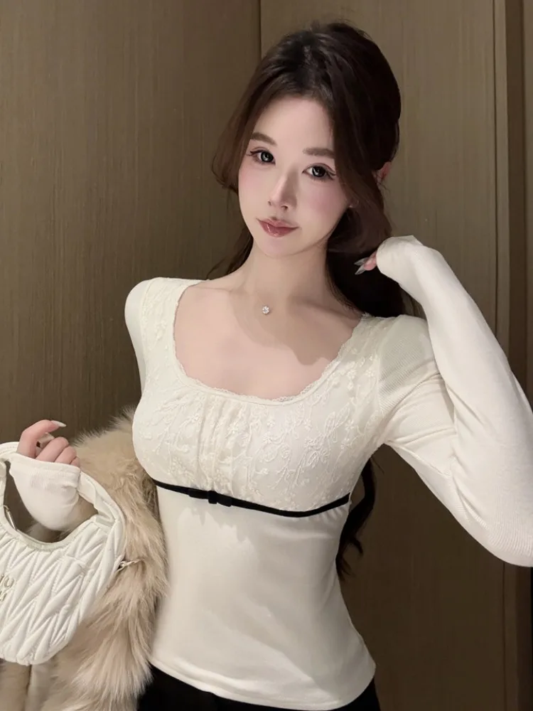 Pure Desire Lace Trim Square Collar Long Sleeve Women's Slim Fit Inner Wear Top French Style Knitted Autumn Winter White Shirt
Pure Desire Lace Trim Square Collar Long Sleeve Women's Slim Fit Inner Wear Top French Style Knitted Autumn Winter White Shirt
