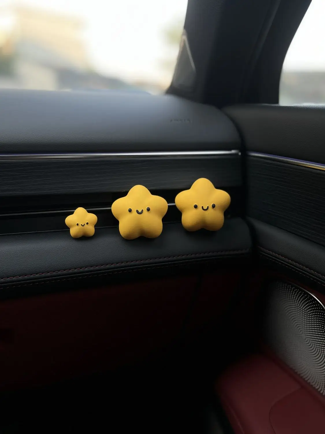 A lucky star diffuser stone cute car out trend aromatherapy star air conditioner premium ornament gift decoration
A lucky star diffuser stone cute car out trend aromatherapy star air conditioner premium ornament gift decoration