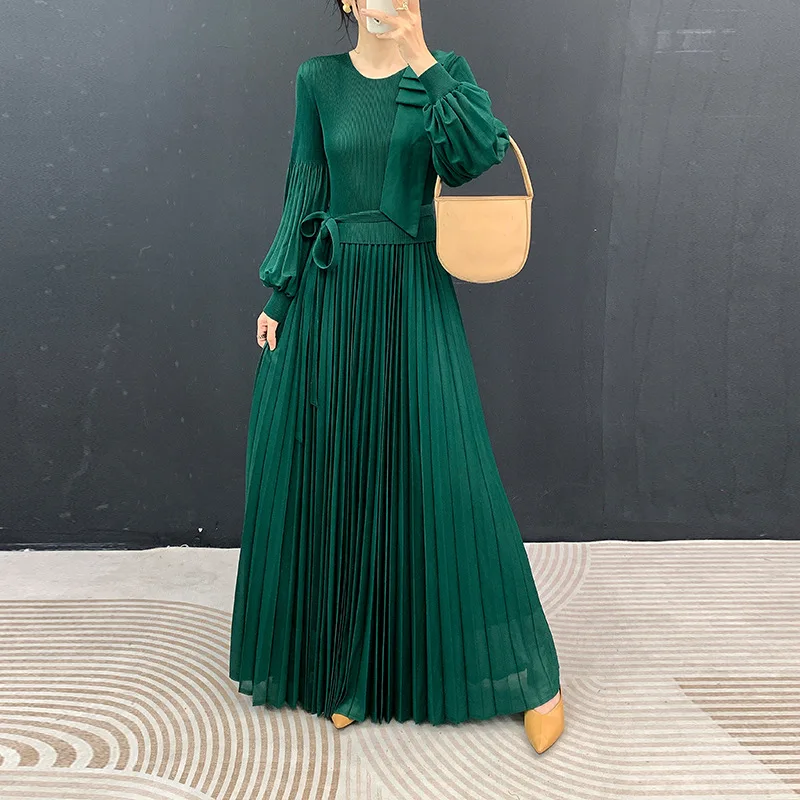 Miyake Pleated Women's Casual Dresses 2026 New Solid Color Round Neck Lantern Sleeves Loose Large Size Ruffle Skirt Dress
Miyake Pleated Women's Casual Dresses 2026 New Solid Color Round Neck Lantern Sleeves Loose Large Size Ruffle Skirt Dress