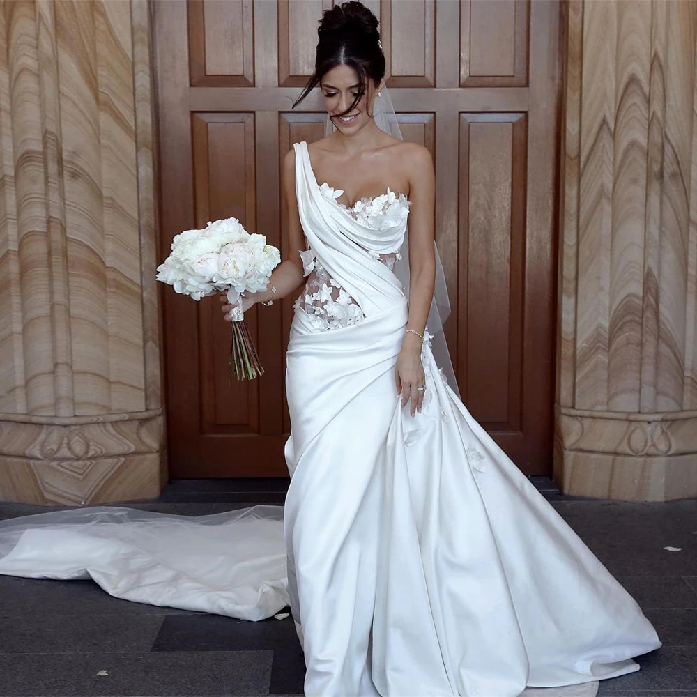Vintage Simple Satin Wedding Dresses One Shoulder Bridal Dress Sleeveless 3D Flowers Sexy Bride Gowns Plus Size Evening Gown
Vintage Simple Satin Wedding Dresses One Shoulder Bridal Dress Sleeveless 3D Flowers Sexy Bride Gowns Plus Size Evening Gown