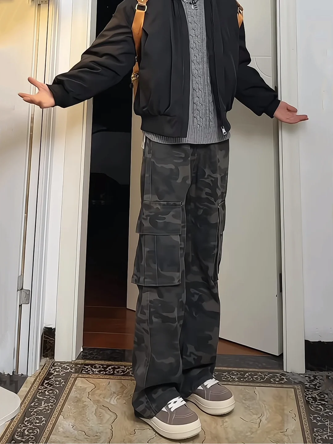 American Style Camouflage Work Pants Men's Straight Leg Umbrella Soldier Wide Leg Pants Big Pocket Pleated Cleanfit Flared Pants
American Style Camouflage Work Pants Men's Straight Leg Umbrella Soldier Wide Leg Pants Big Pocket Pleated Cleanfit Flared Pants