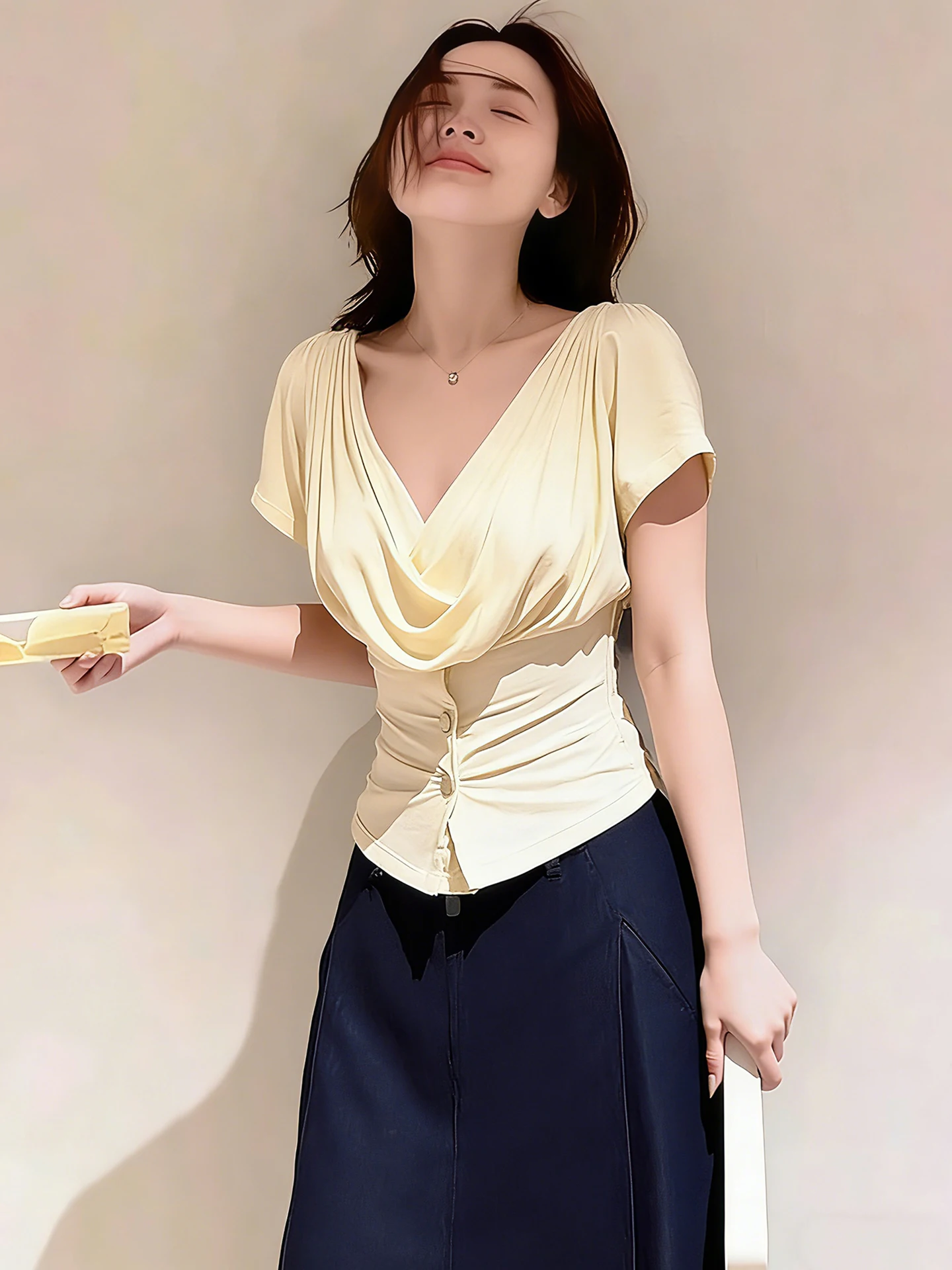 Slim Fit Short Sleeve T-Shirt Unique Slimming Base Shirt Spring Summer Fashionable Gentle Style Casual Lightweight Top
Slim Fit Short Sleeve T-Shirt Unique Slimming Base Shirt Spring Summer Fashionable Gentle Style Casual Lightweight Top