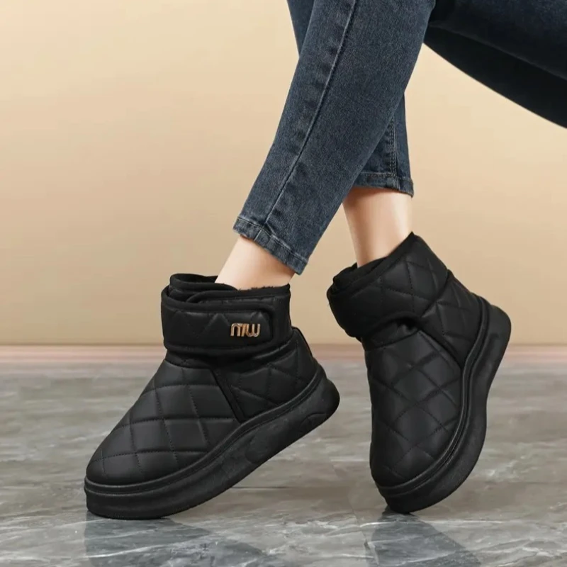 Stylish Northeast Big Cotton Extra Large Size Women's Snow Boots Winter Fleece Lined Warm High Top Snow Boots for Women
Stylish Northeast Big Cotton Extra Large Size Women's Snow Boots Winter Fleece Lined Warm High Top Snow Boots for Women