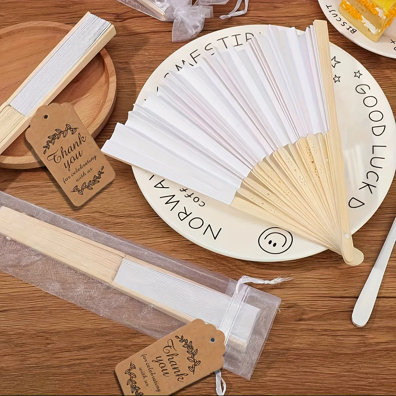 60/90pcs of Foldable Handheld Fan Set, Wedding Gifts, Fans, Decorations for Bride'S Send-Off Party, Party Favors
60/90pcs of Foldable Handheld Fan Set, Wedding Gifts, Fans, Decorations for Bride'S Send-Off Party, Party Favors