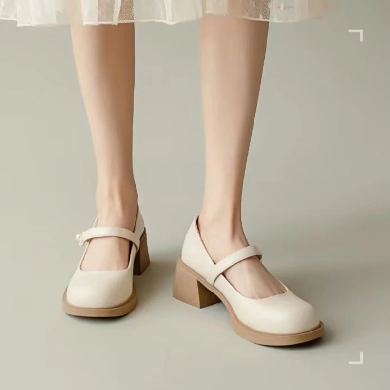 British Style Women's Mary Jane Loafer Shoes 2026 Spring New Versatile Leather School Fashion Trendy Casual Footwear
British Style Women's Mary Jane Loafer Shoes 2026 Spring New Versatile Leather School Fashion Trendy Casual Footwear