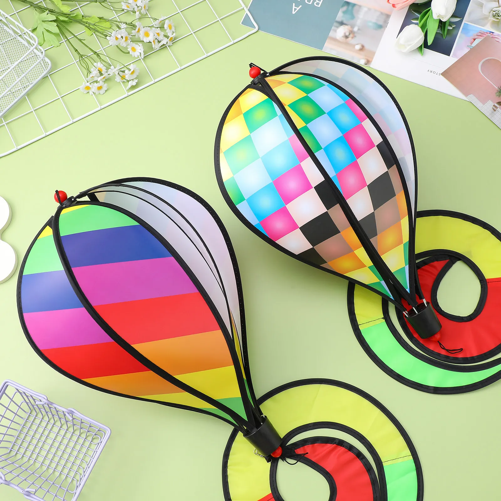 3Pcs Hot Air Balloon Cloth Wind Outdoor Garden Courtyard Hanging Decorations Party Colorful Decorative Balloon Pendants
3Pcs Hot Air Balloon Cloth Wind Outdoor Garden Courtyard Hanging Decorations Party Colorful Decorative Balloon Pendants