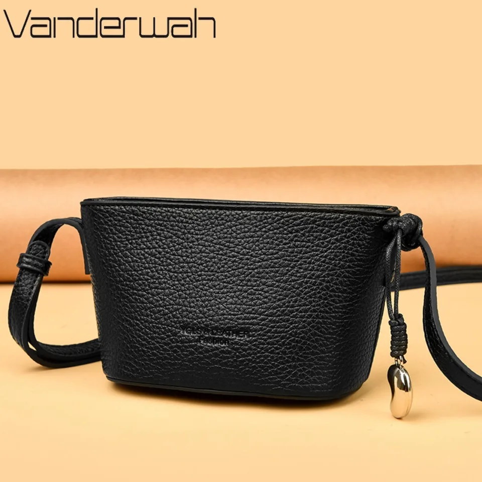 Luxury Women Soft PU Small Crossbody Bag Solid Color Bucket Bag Durable Shoulder Bag with Adjustable Strap for Daily Commute
Luxury Women Soft PU Small Crossbody Bag Solid Color Bucket Bag Durable Shoulder Bag with Adjustable Strap for Daily Commute