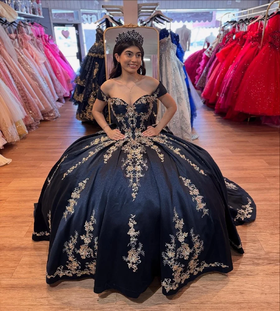 Princess Black And Gold Quinceanera Dresses 2025 Off Shoulder Vestidos De 15 Años Lace Up Glamorous Birthday Party Customized
Princess Black And Gold Quinceanera Dresses 2025 Off Shoulder Vestidos De 15 Años Lace Up Glamorous Birthday Party Customized