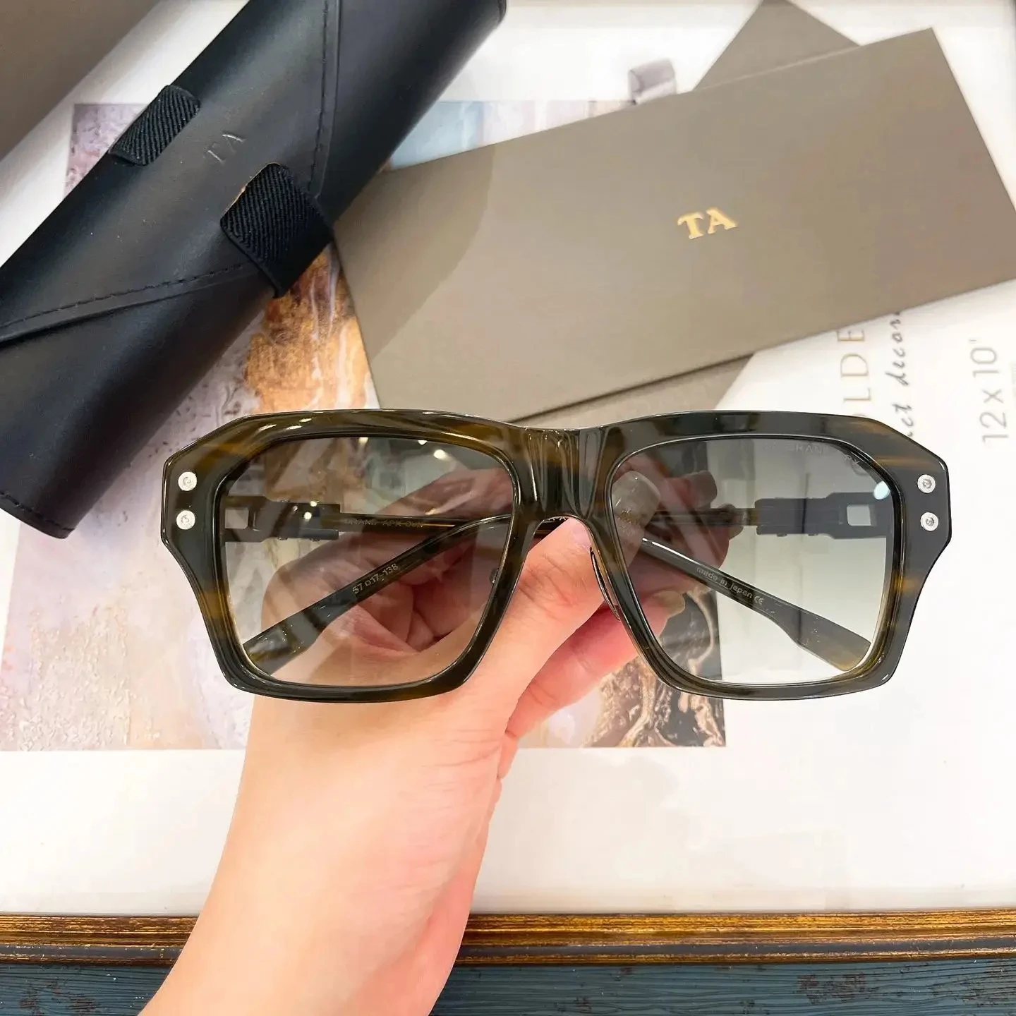 Newest Brand Women Men Sunglasses Premium Acetate Frame Popular UV400 Gradient For Unisex Eyeglasses For LIANGCHENDIT DT DTS417A
Newest Brand Women Men Sunglasses Premium Acetate Frame Popular UV400 Gradient For Unisex Eyeglasses For LIANGCHENDIT DT DTS417A