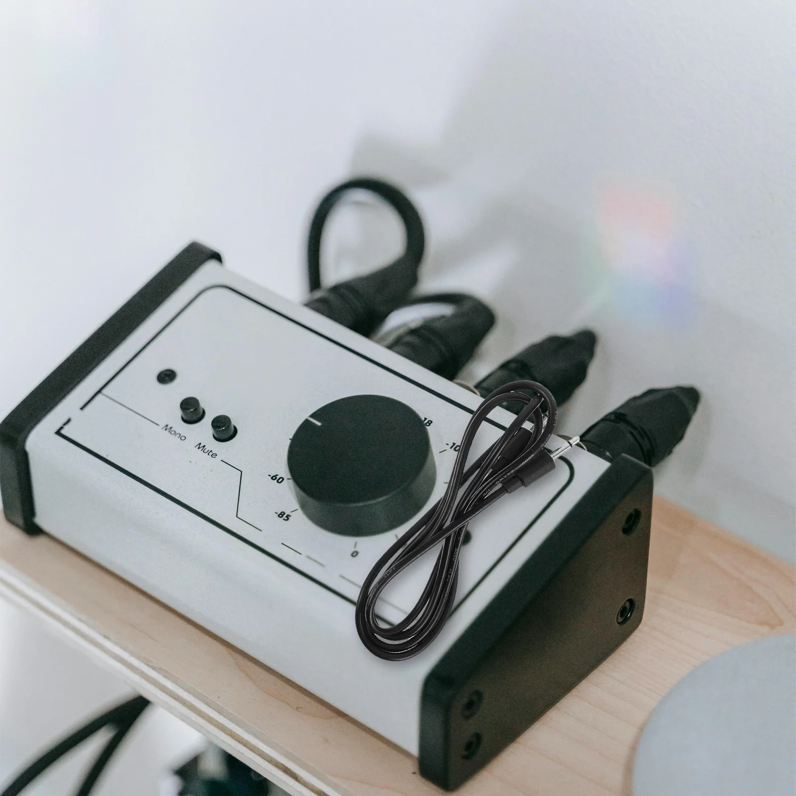 2Pcs Modular Mono Synthesizer Patch Cables Dual Color High Precision Clock Sync Stable Signal Transmission Audio Wire for Music
2Pcs Modular Mono Synthesizer Patch Cables Dual Color High Precision Clock Sync Stable Signal Transmission Audio Wire for Music