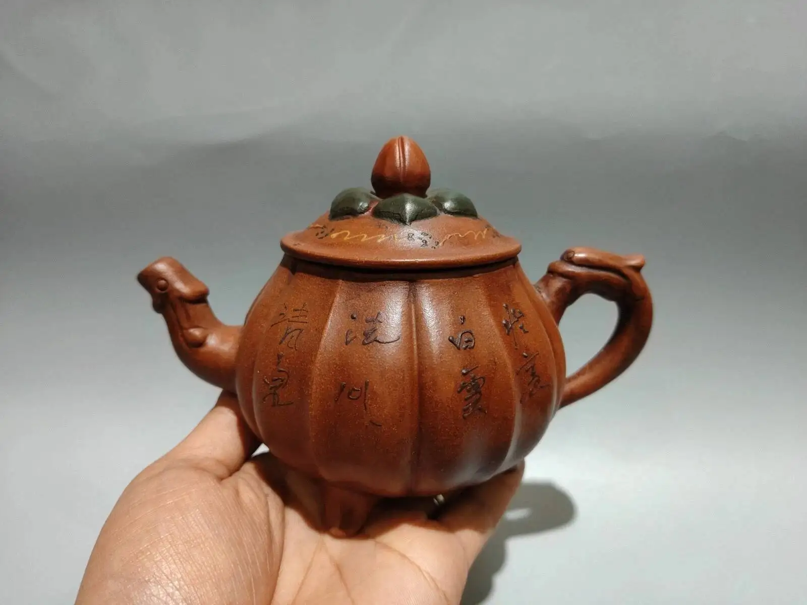 China Yi Xing Zisha Clay Handmade Exquisite Teapot Three-Portions Tea Pot 320cc
China Yi Xing Zisha Clay Handmade Exquisite Teapot Three-Portions Tea Pot 320cc