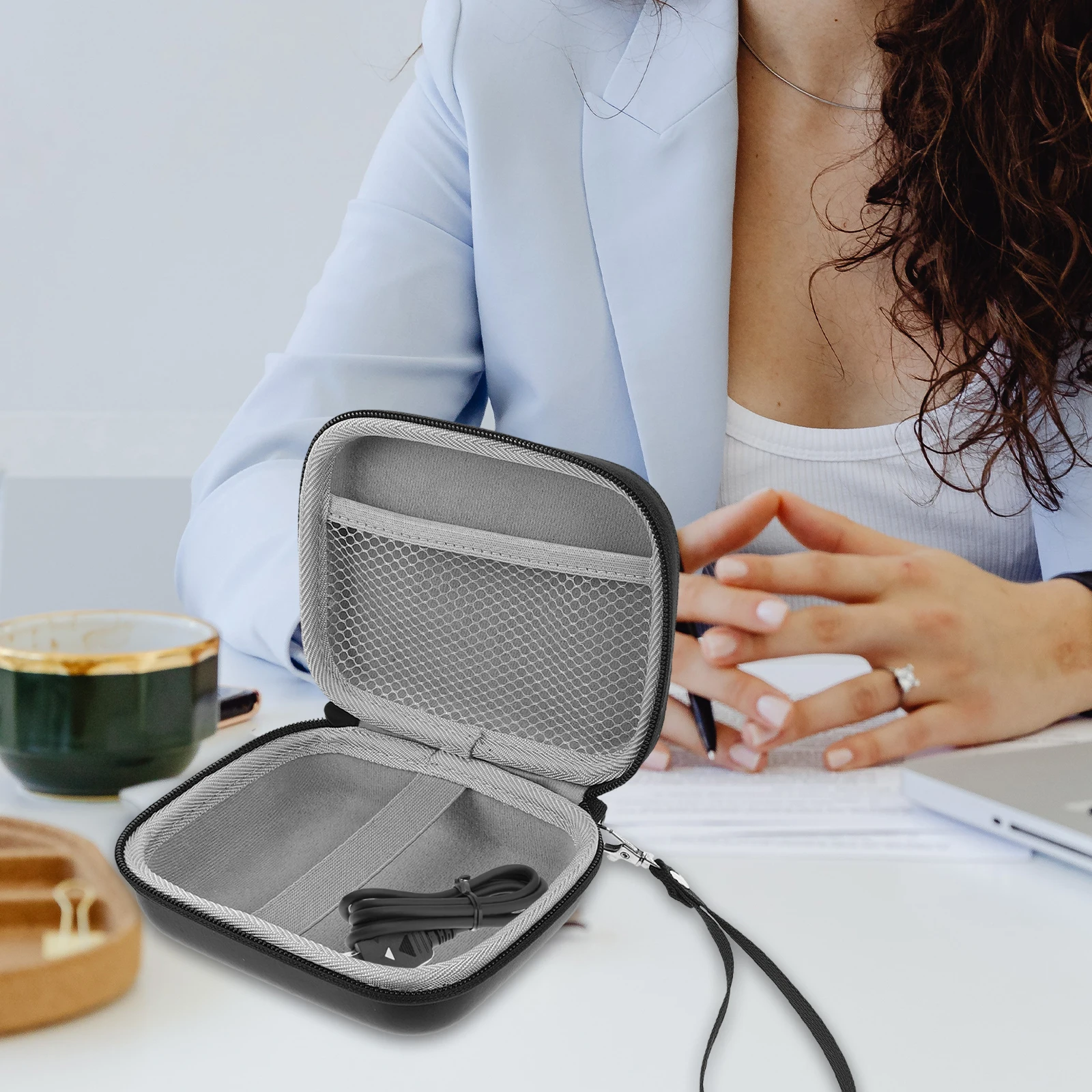 Data Line Card Package Digital Cable Storage Pouch Portable Electronic ganizer Bag PU Material Smooth Zipper Travel Accessories
Data Line Card Package Digital Cable Storage Pouch Portable Electronic ganizer Bag PU Material Smooth Zipper Travel Accessories