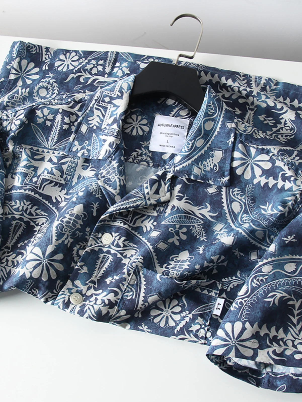 n Sle Cuban Collar ort Sve Мужская модная летняя повседневная одежда со стойкой и принтом с геометрическим узором
n Sle Cuban Collar ort Sve Мужская модная летняя повседневная одежда со стойкой и принтом с геометрическим узором