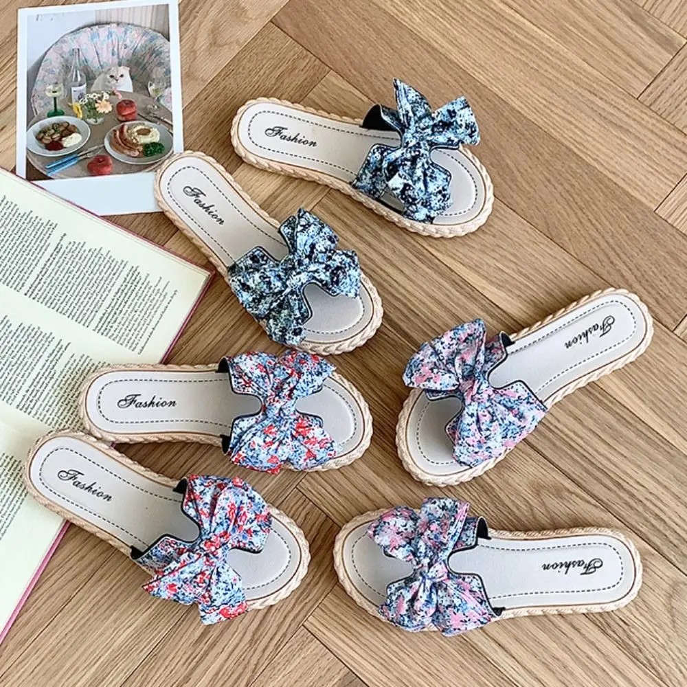 Casual Ethnic Style Floral Slippers Women Non-Slip Open Toe Slides Sandals Beachwear Shoes Bowknot PVC Flat Slippers Women
Casual Ethnic Style Floral Slippers Women Non-Slip Open Toe Slides Sandals Beachwear Shoes Bowknot PVC Flat Slippers Women