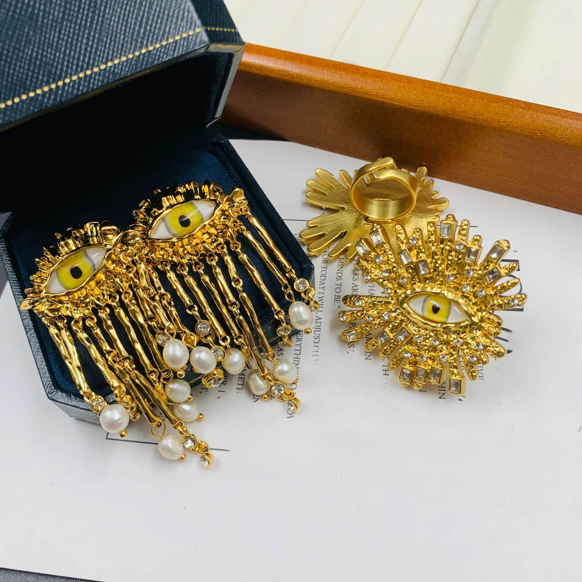 Eye Jewelry Set Exaggerated Ring Freshwater Pearl Earrings
Eye Jewelry Set Exaggerated Ring Freshwater Pearl Earrings