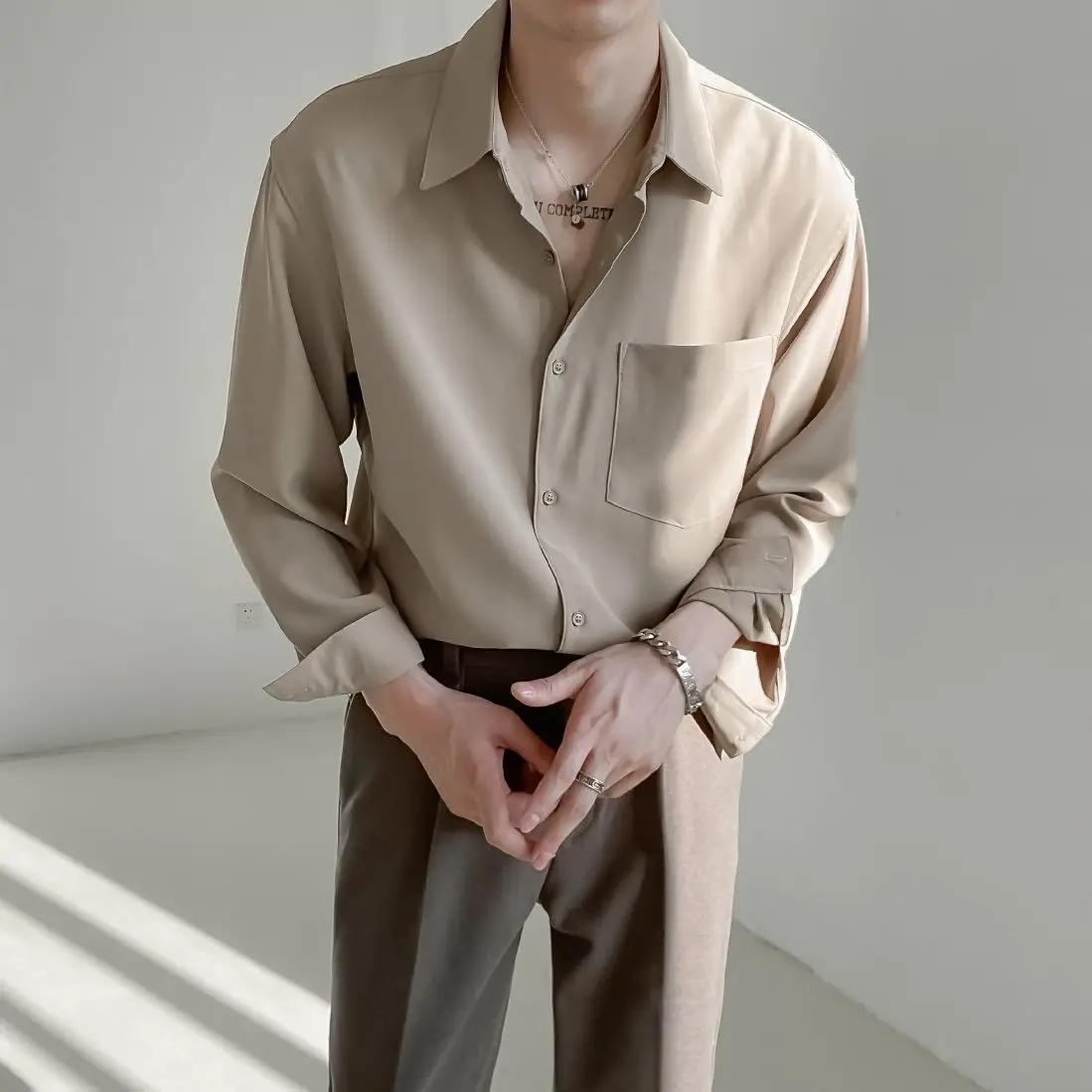 Long-sleeved White Shirt Men Trendy Korean Style Loose Casual Drape Free Button Splicing Cardigan Top
Long-sleeved White Shirt Men Trendy Korean Style Loose Casual Drape Free Button Splicing Cardigan Top