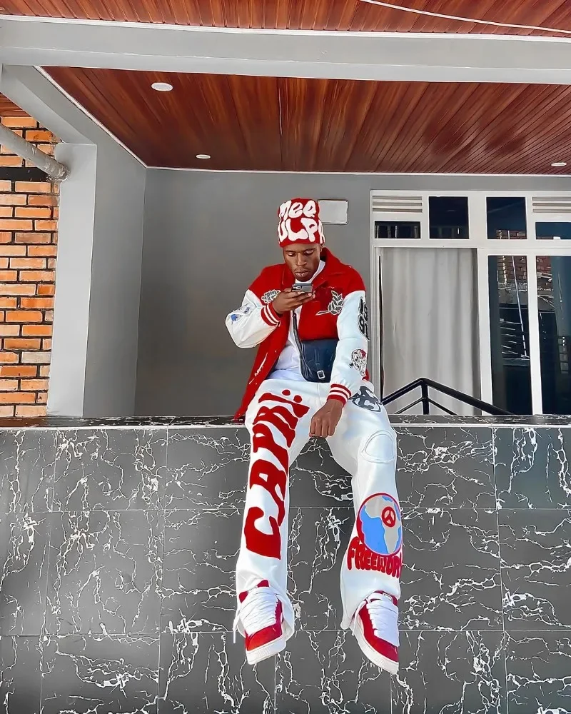 2025 Gothic Letter Embroidered Casual Trousers Men Y2k American Fashion Brand Oversized Harajuku Hip-hop Rock Wide-leg Pants Men
2025 Gothic Letter Embroidered Casual Trousers Men Y2k American Fashion Brand Oversized Harajuku Hip-hop Rock Wide-leg Pants Men