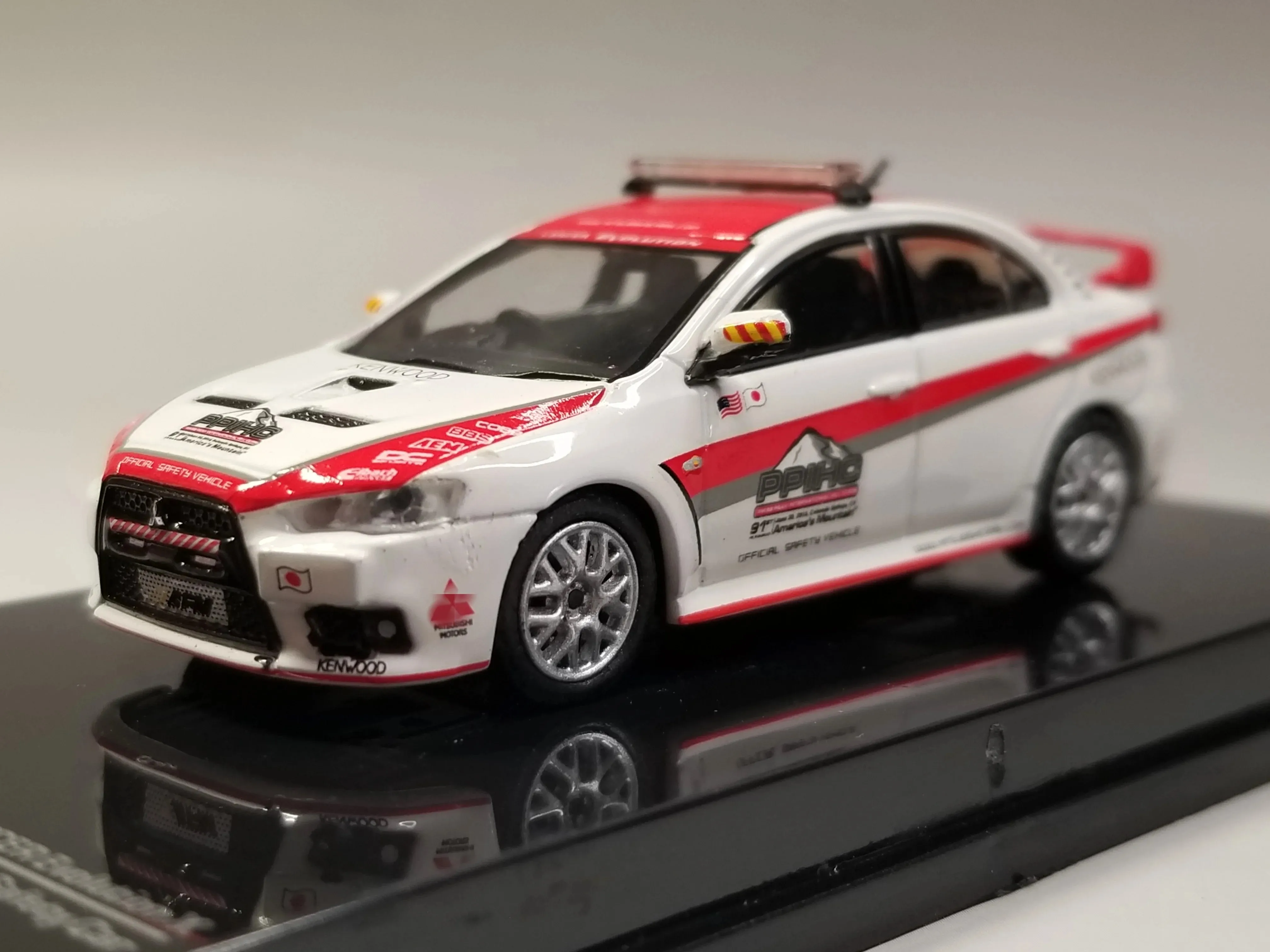 In theBox Store Tarmac Works 1/64 Lancer Evolution X Pikes Peak Safety Car T64-004-PP Die Cast Model Car Collection Limited
In theBox Store Tarmac Works 1/64 Lancer Evolution X Pikes Peak Safety Car T64-004-PP Die Cast Model Car Collection Limited