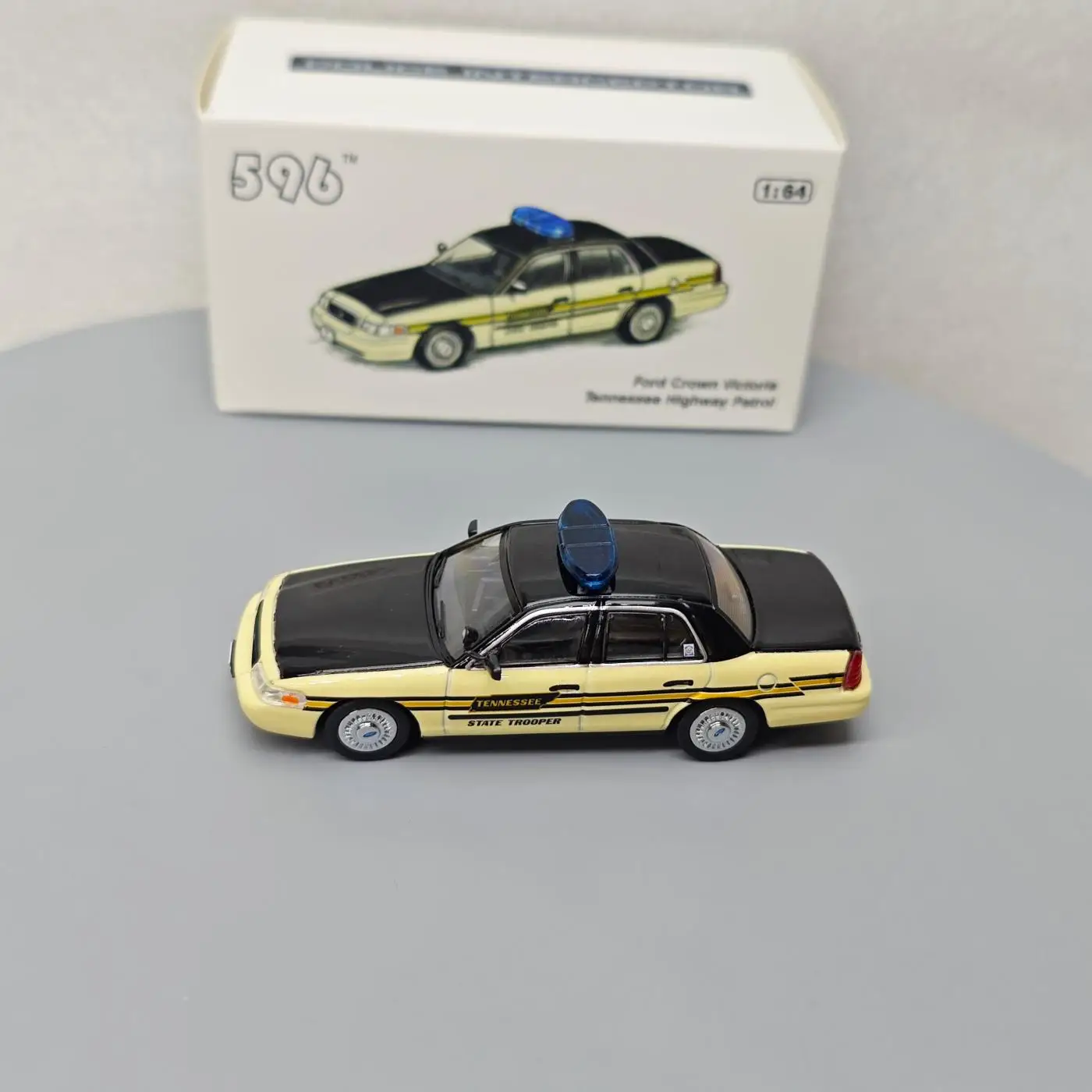 596 1:64 Crown Victoria Police - Tennessee Highway Patrol 596-100 Alloy Mini Car Model Simulation Collection Display Toy Gift
596 1:64 Crown Victoria Police - Tennessee Highway Patrol 596-100 Alloy Mini Car Model Simulation Collection Display Toy Gift