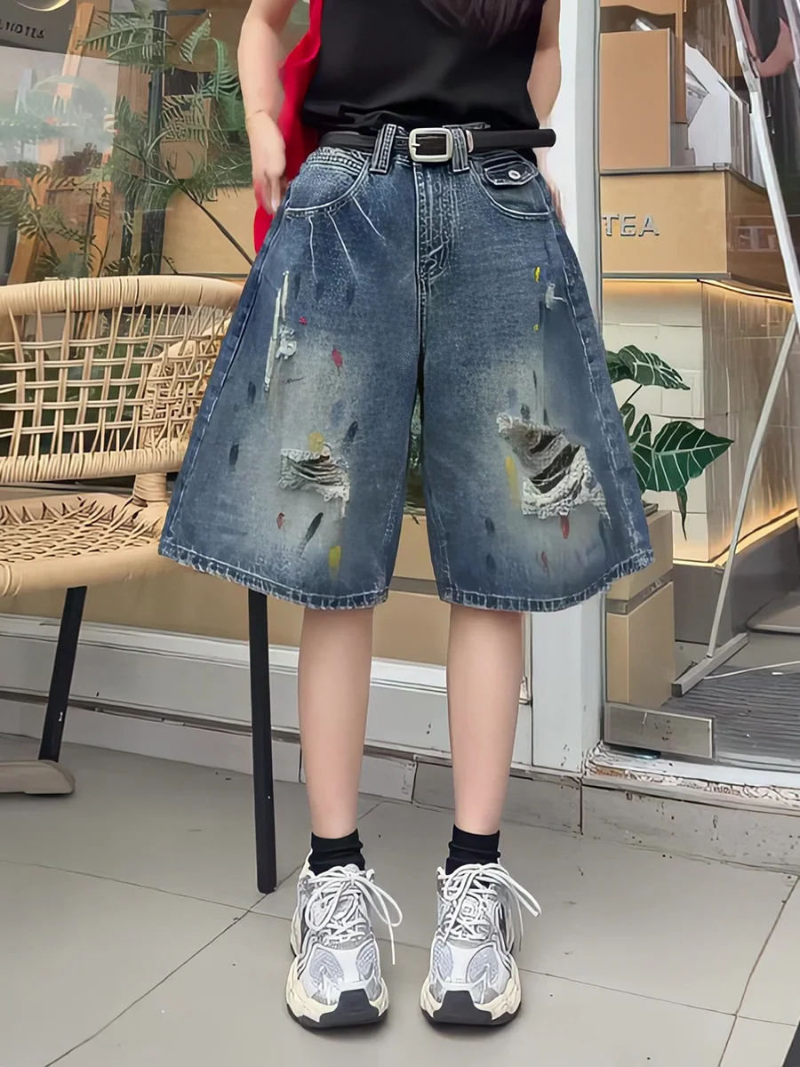 Retro Graffiti Design Wide Leg Jeans Women's Summer New Style Vintage Washed Five-Point Pants High Waist Straight Tube Jeans
Retro Graffiti Design Wide Leg Jeans Women's Summer New Style Vintage Washed Five-Point Pants High Waist Straight Tube Jeans