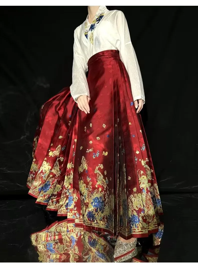Ming Dynasty Hanfu Horse Face Skirt Women Chinese New Year Costume Embroidery Weaving Gold Red Blue Black Hanfu Pleats Skirt
Ming Dynasty Hanfu Horse Face Skirt Women Chinese New Year Costume Embroidery Weaving Gold Red Blue Black Hanfu Pleats Skirt