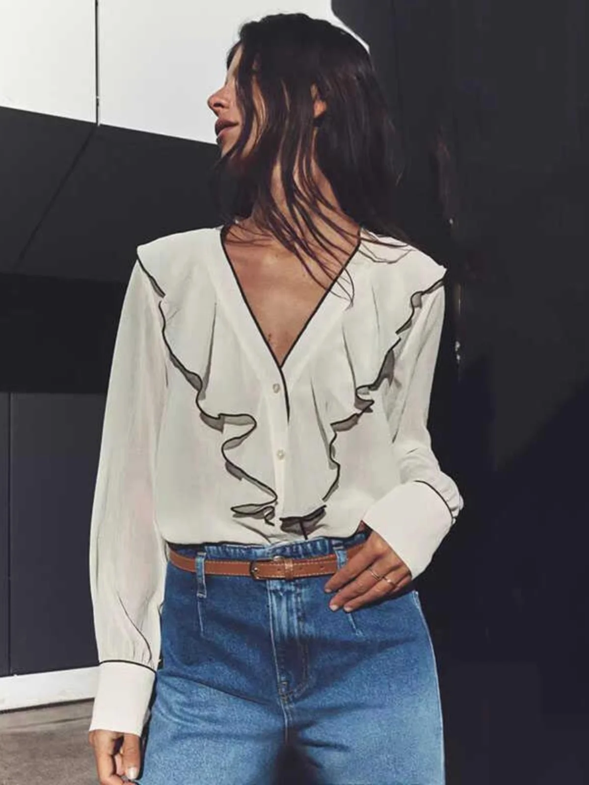 Ladies Elegant Shirt Color Block Decorative Cuff Layered Style Long Sleeve V Neck Polyester Fiber Office Commute Fashion
Ladies Elegant Shirt Color Block Decorative Cuff Layered Style Long Sleeve V Neck Polyester Fiber Office Commute Fashion
