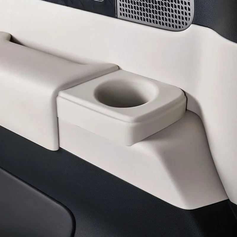 For BYD M9 Three-row Water Cup Slot Silicone Protective Pad Scratch-proof and Easy To Clean Modified Interior Accessories
For BYD M9 Three-row Water Cup Slot Silicone Protective Pad Scratch-proof and Easy To Clean Modified Interior Accessories
