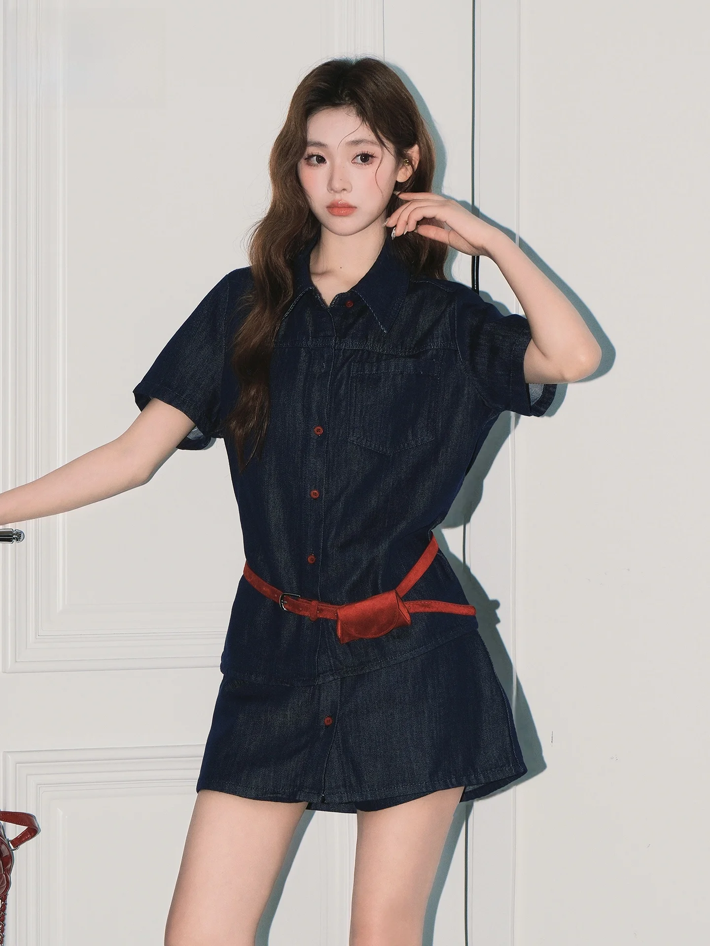 Retro Hong Kong Style Women's Rigid Lyocell Denim Short Sleeve Casual Loose Commute Top Summer Slimming Fashion Shirt
Retro Hong Kong Style Women's Rigid Lyocell Denim Short Sleeve Casual Loose Commute Top Summer Slimming Fashion Shirt