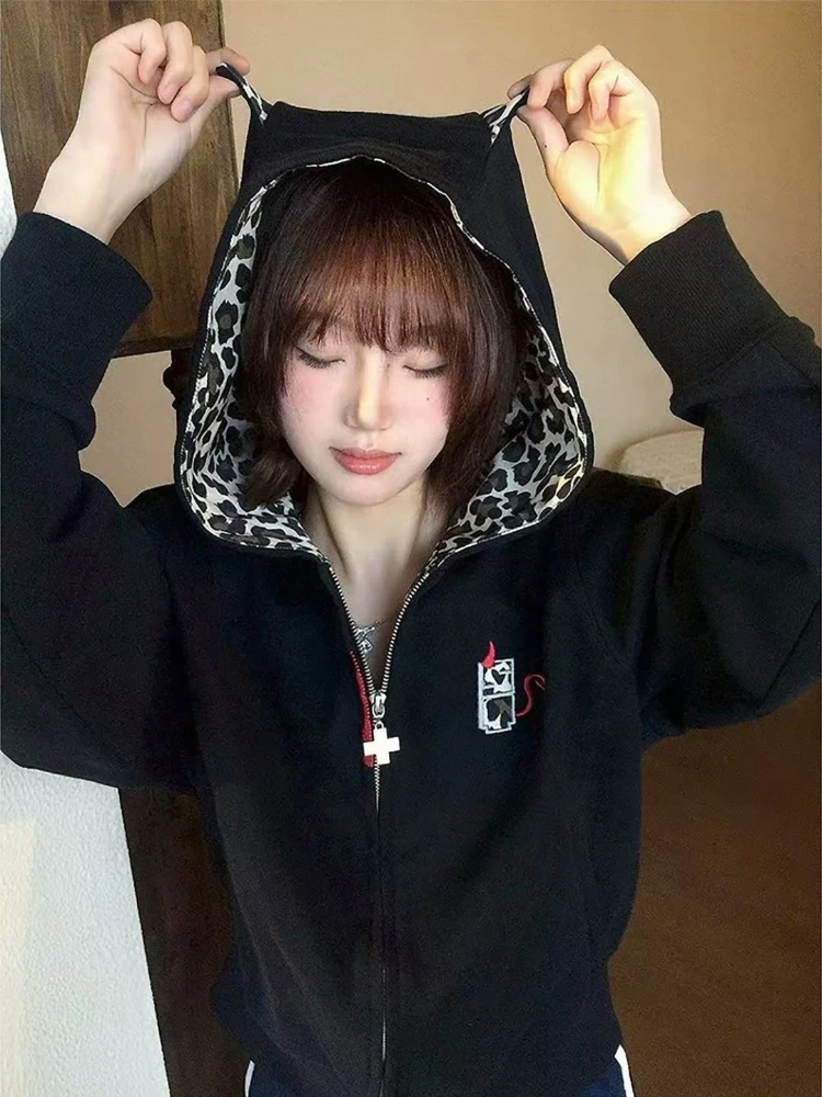 Толстовка в стиле панк Y2k 2000-х годов, свободная толстовка на молнии большого размера, женская уличная одежда с леопардовым принтом в стиле Харадзюку, зимняя толстовка с капюшоном, куртка для пар
Толстовка в стиле панк Y2k 2000-х годов, свободная толстовка на молнии большого размера, женская уличная одежда с леопардовым принтом в стиле Харадзюку, зимняя толстовка с капюшоном, куртка для пар