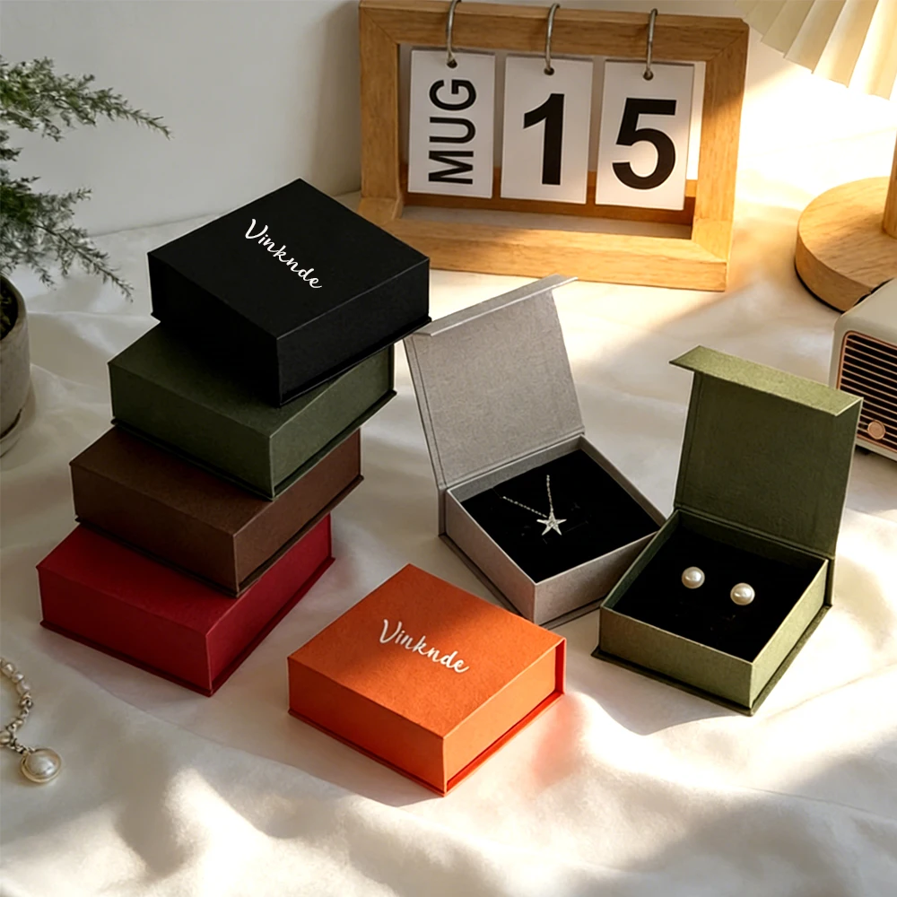 100Pcs Custom Jewelry Organizer Boxes For Women Necklace Earrings Bracelets Girls Gift Magnet Box Travel Jewelry Sponge Case
100Pcs Custom Jewelry Organizer Boxes For Women Necklace Earrings Bracelets Girls Gift Magnet Box Travel Jewelry Sponge Case