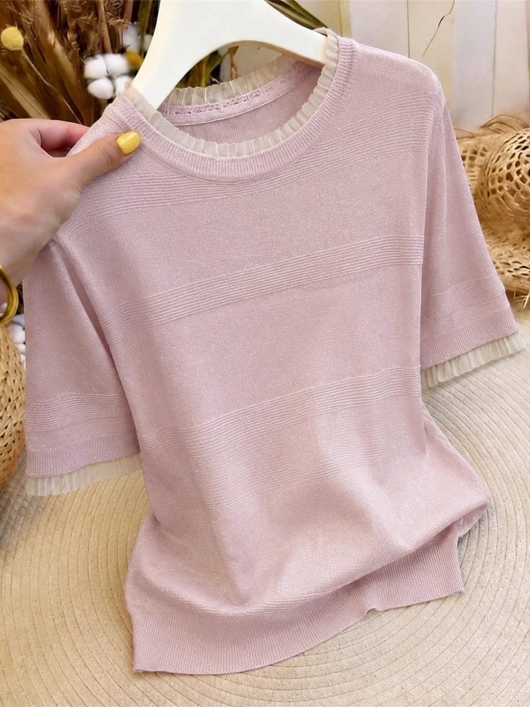 Comfortable Ice Silk Knitted Top Korean Style Casual Short Sleeve round Neck Basic Color Straight Cut Summer Fashion Women's ...
Comfortable Ice Silk Knitted Top Korean Style Casual Short Sleeve round Neck Basic Color Straight Cut Summer Fashion Women's ...