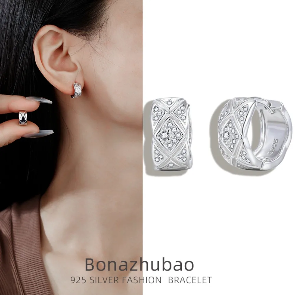 925 Sterling Silver Geometric Square Grid Hoop Earrings for Women Fashion Minimalist Dainty Huggie Circle Earrings Birthday Gift
925 Sterling Silver Geometric Square Grid Hoop Earrings for Women Fashion Minimalist Dainty Huggie Circle Earrings Birthday Gift