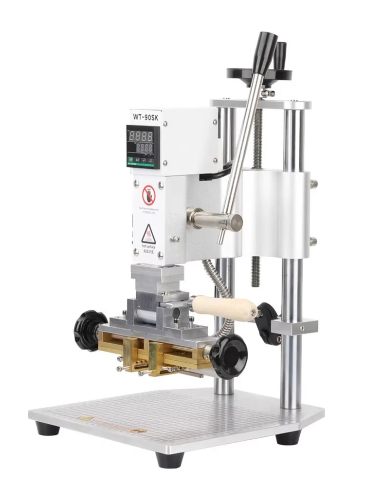 Малогабаритный ручной пресс для горячего тиснения WT-90SK для кожи, ПУ и дерева
Малогабаритный ручной пресс для горячего тиснения WT-90SK для кожи, ПУ и дерева