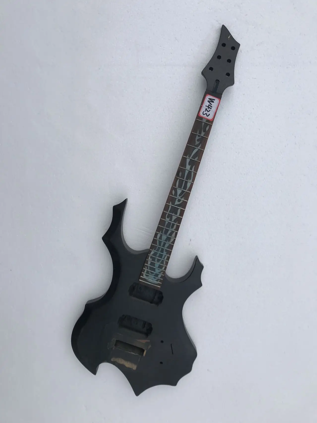Professional DIY (Not New) Electric Guitar without Hardwares in Stock Free Shipping W423
Professional DIY (Not New) Electric Guitar without Hardwares in Stock Free Shipping W423