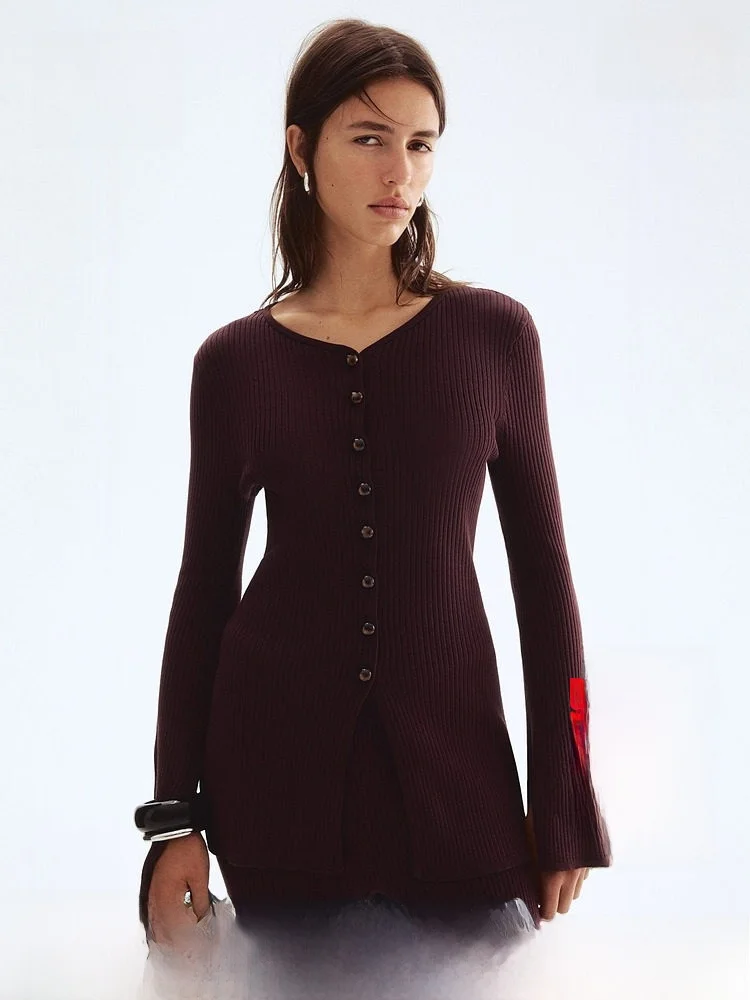 Женский вязаный кардиган H&M: весенний, простой, приталенный, с рукавами-русалкой, в рубчик, мягкий, средней толщины, удлиненный
Женский вязаный кардиган H&M: весенний, простой, приталенный, с рукавами-русалкой, в рубчик, мягкий, средней толщины, удлиненный