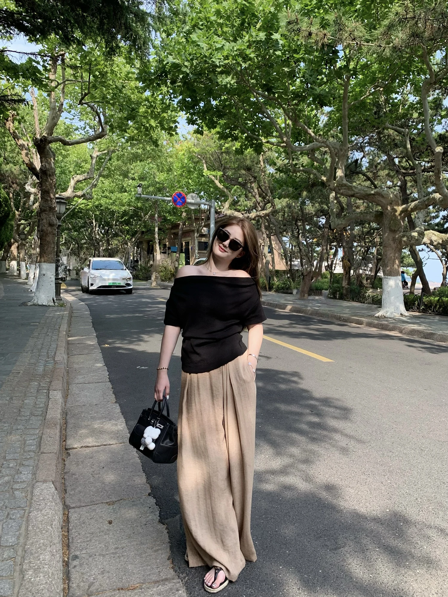 Брюки-юбка ChubbyGirl Caramel Latte Design, утягивающие, скрывающие недостатки, повседневные, с высокой талией, А-силуэт, длинные, летние, для работы и прогулок
Брюки-юбка ChubbyGirl Caramel Latte Design, утягивающие, скрывающие недостатки, повседневные, с высокой талией, А-силуэт, длинные, летние, для работы и прогулок