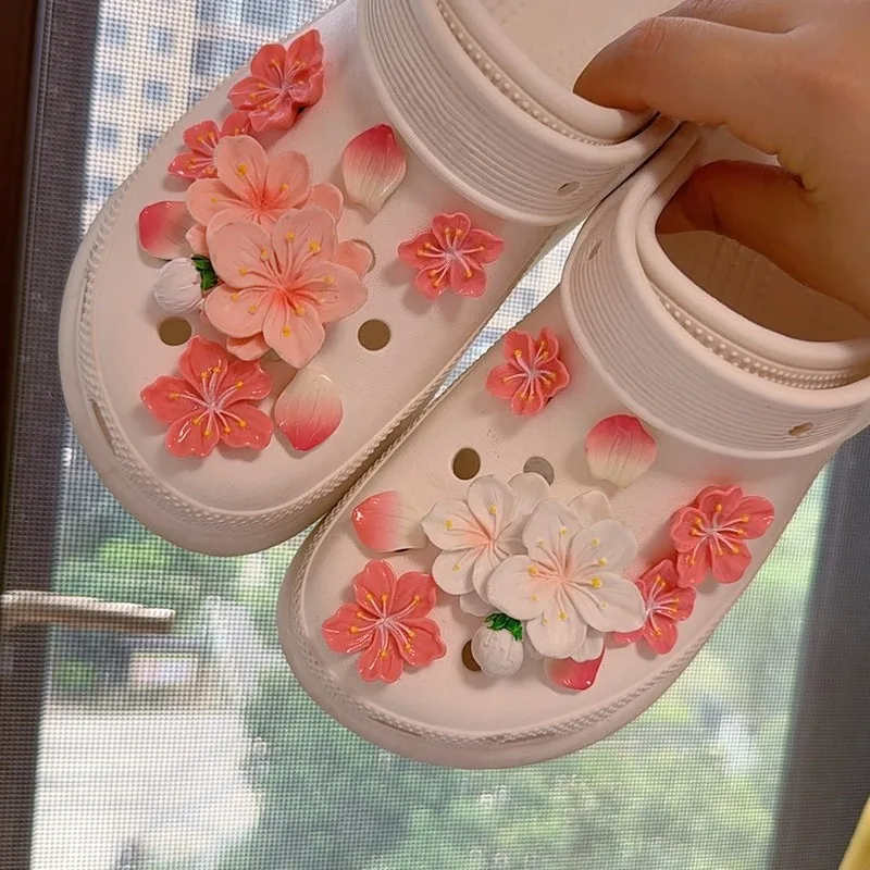 Подвеска для обуви Crocs DIY 3D большой размер романтическая вишня украшение для обуви пряжка для крокодилов подвески с отверстиями аксессуары для обуви
Подвеска для обуви Crocs DIY 3D большой размер романтическая вишня украшение для обуви пряжка для крокодилов подвески с отверстиями аксессуары для обуви