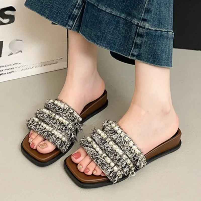 Модные женские тапочки, босоножки на танкетке, новая обувь на каблуке, лето 2021, дизайнерские женские шлепанцы, повседневные шлепанцы, сандалии
Модные женские тапочки, босоножки на танкетке, новая обувь на каблуке, лето 2021, дизайнерские женские шлепанцы, повседневные шлепанцы, сандалии