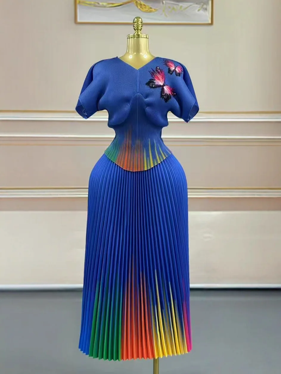 2025 африканский плиссированный костюм Miyake с принтом, модный свободный топ + юбка, комплект из двух предметов, женский комплект с v-образным вырезом и короткими рукавами
2025 африканский плиссированный костюм Miyake с принтом, модный свободный топ + юбка, комплект из двух предметов, женский комплект с v-образным вырезом и короткими рукавами