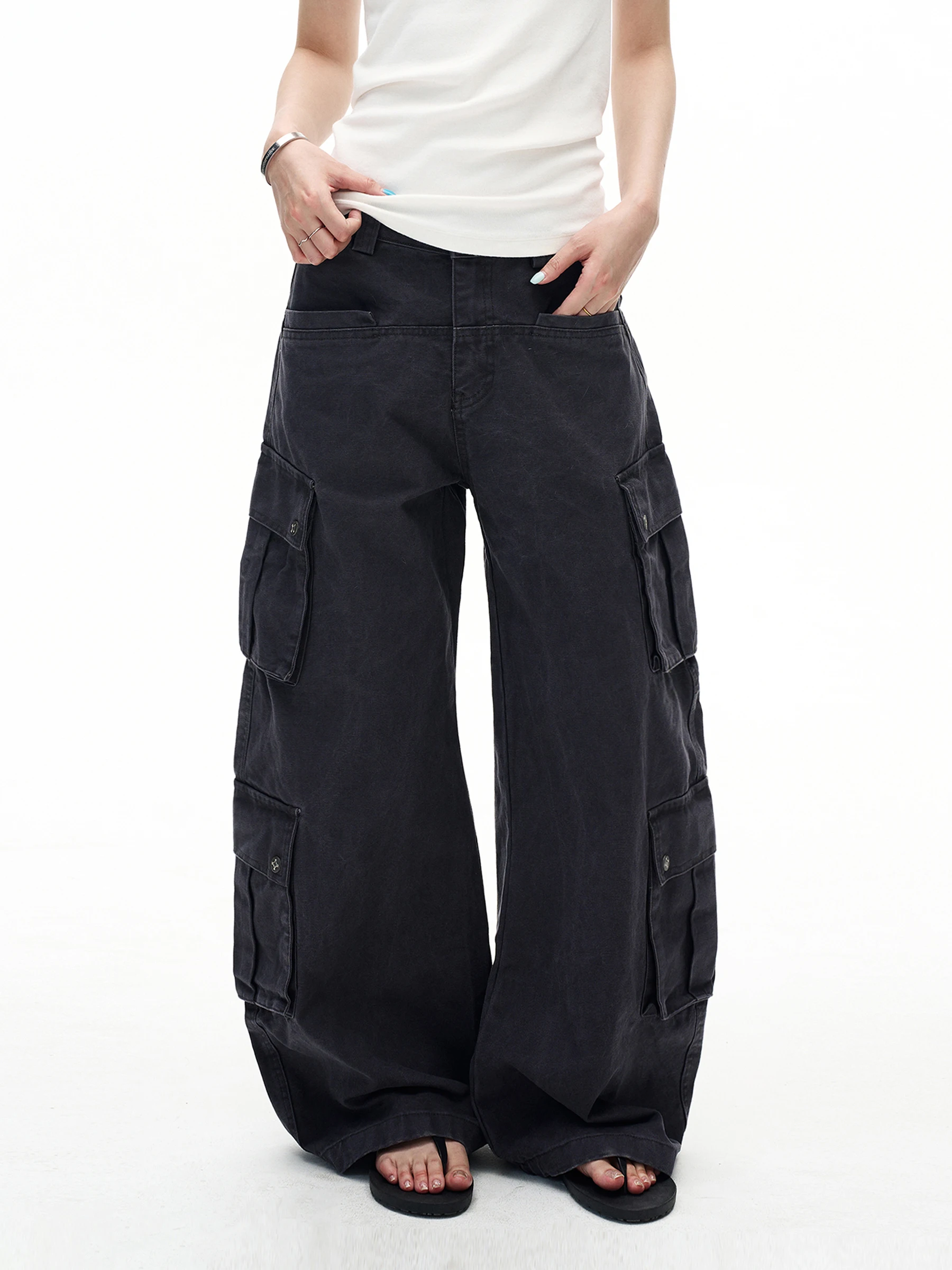 MADWITCH American Sle Vintage Work Pants Men's Loose Wide Leg Straight Casual Trousers with Multiple kets Cotton Jeans
MADWITCH American Sle Vintage Work Pants Men's Loose Wide Leg Straight Casual Trousers with Multiple kets Cotton Jeans