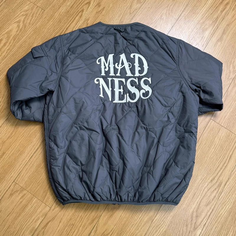 Trend Brand MADNESS Jacket Winter Men's Casual Loose Collarless Inner Liner Letter Embroidery Madness Cotton-padded Jackets
Trend Brand MADNESS Jacket Winter Men's Casual Loose Collarless Inner Liner Letter Embroidery Madness Cotton-padded Jackets